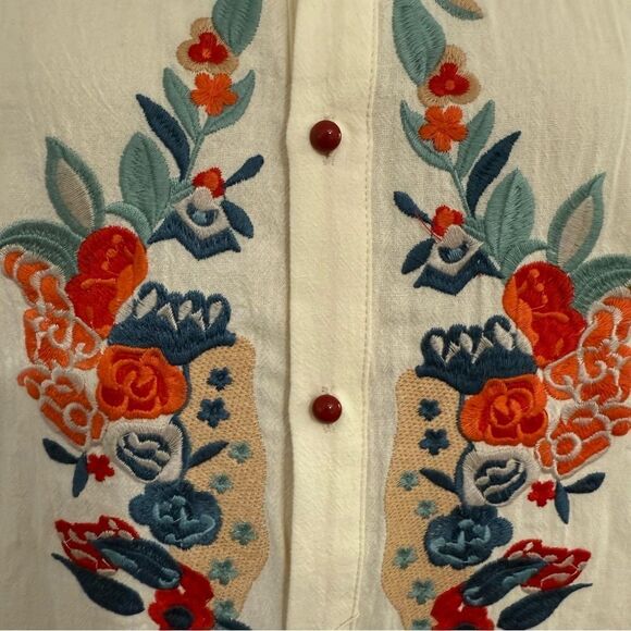 Manly/Unisex Casual Cream and Red Embroidered Button Down Shirt NWT! - Picture 2 of 13